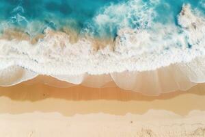 ai gerado aéreo Visão do lindo tropical de praia com turquesa mar aceno, aéreo Visão capturando uma lindo arenoso de praia e oceano aceno, ocupado de uma drone, ai gerado foto