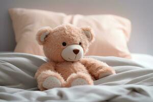 ai gerado Urso de pelúcia Urso em cama, Urso de pelúcia Urso em cama com almofadas e iluminação fundo ai gerado foto