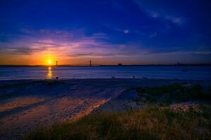 pôr do sol de a ponte foto