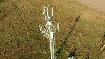 equipamento para retransmitindo celular e Móvel sinal. celular torre. foto