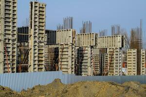 construção do uma residencial prédio, reforçado concreto estruturas foto