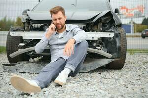 chateado motorista depois de tráfego acidente foto