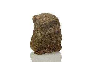 macro mineral pedra barita em uma branco fundo foto