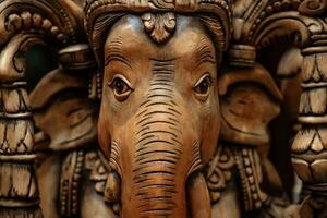ganesha de madeira feito à mão elefante estátua foto