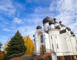 baranovichi, bielorrússia - 14.10.2023 - tiro do a Igreja às a Centro do a cidade. religião foto