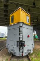 tiro do a vintage velho construção trem projetado para retirar a neve a partir de a trilhos. tecnologia foto