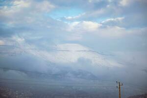 paisagem de montanhas nevadas foto