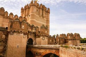 coca castelo Castillo de coca é uma fortificação construído dentro a 15º século e é localizado dentro coca, dentro segovia província, castilla y leão, Espanha foto