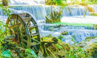 mais belas cachoeiras do mundo kuang si cachoeira luang prabang laos foto