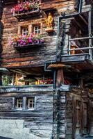 de madeira casas dentro pesca - Suíça foto