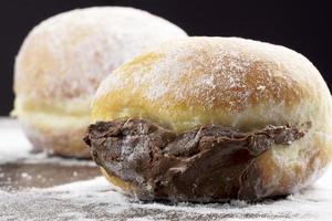 bolas berlim como sonhor brasil na mesa de madeira foto