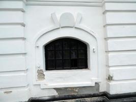 arquitetura da janela barroco ucraniano o fragmento do edifício foto