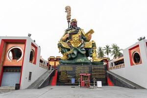 Surat então eu Tailândia santuário Deus do guan yu ponto de referência para turistas dentro Surat então eu do Tailândia foto