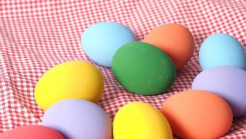 ovos de páscoa ou ovo de cor. multi-colorido de ovos de páscoa foto