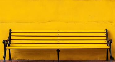ai gerado público amarelo Banco contra sólido parede, adequado para urbano Projeto e simplicidade foto