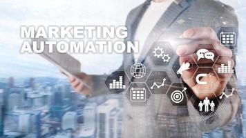 marketing automação software tecnologia processo sistema conceito de negócio de internet. fundo de mídia mista foto