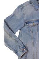 jaqueta jeans close-up em fundo branco foto