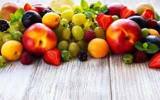 frutas frescas de verão foto
