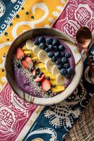 ai gerado de inspiração popular elegância Açaí taças com artístico redemoinhos dentro livro de receitas estilo foto