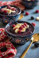 ai gerado de inspiração popular elegância Açaí taças com artístico redemoinhos dentro livro de receitas estilo foto