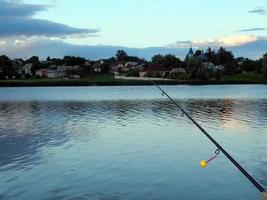 apetrechos de pesca para canas de pesca, flutuadores, redes foto