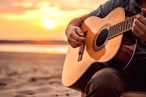 ai gerado caucasiano homem jogando acústico guitarra em arenoso de praia às pôr do sol tempo. jogando música conceito, neural rede gerado fotorrealista imagem foto