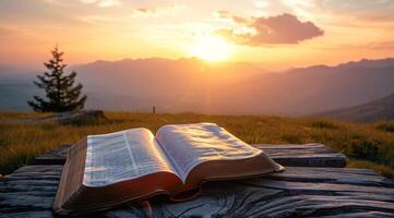 ai gerado aberto Bíblia livro em uma de madeira mesa às pôr do sol com Cruz dentro frente do isto. Forte cristão fé foto
