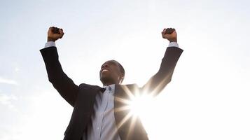 ai generativo Preto homem de negocios a comemorar sucesso foto