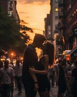 ai generativo casal do amantes se beijando em cidade rua às pôr do sol dois turistas tendo Diversão caminhando dentro Cidade pessoas amor e turismo conceito foto
