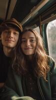 ai generativo feliz e animado casal levando uma selfie sentado em uma trem às período de férias conceito sobre transporte e feriados foto