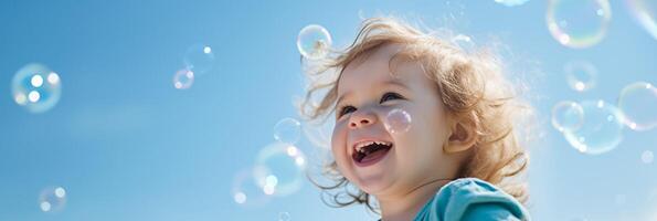 ai gerado alegre criança pequena rindo com flutuando Sabonete bolhas, ensolarado azul céu pano de fundo, feliz infância jogar. foto
