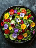 ai gerado fresco salada do Primavera legumes decorado com comestível flores foto