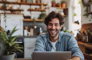 ai gerado feliz homem revendo dele empréstimo reembolsos em uma computador portátil, pessoal prestação de contas imagem foto