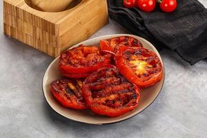 grisalho maduro vermelho tomates lanche foto