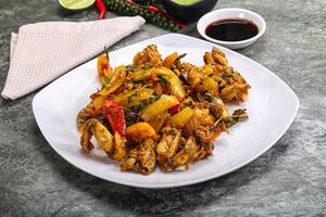 vietnamita cozinha - frito rã com legumes foto