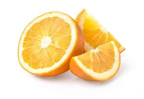 laranja fruta metade e dois segmentos foto