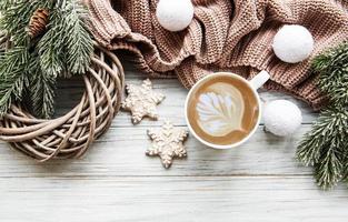 composição de natal com biscoitos e café foto