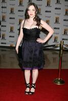 Kat dennings A chegar para a hollywood filme festival prêmios gala às a beverly Hilton hotel dentro beverly colinas, ca em Outubro 27, 2008 foto