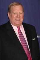 ken Howard A chegar às uma noite às sardi às a beverly Hilton hotel, dentro beverly colinas, ca em marcha 4, 2009 foto