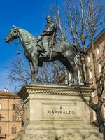 monumento a giuseppe garibaldi em bolonha foto