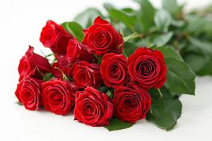 ai gerado vibrante vermelho rosas ramalhete, romântico elegância foto