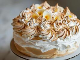 ai gerado sobremesa com merengue, bolo, torta decorado com merengue. fotorrealista. ai gerado. foto