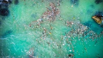 aéreo oceano plástico poluição crise foto