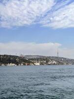 Visão do a ásia parte do Istambul através a bósforo foto