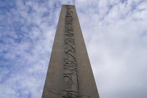 antigo egípcio obelisco do Teodósio às a hipódromo do Constantinopla dentro isatanbul, Peru foto