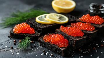 ai gerado elegante apresentação do Preto e vermelho peixe caviar, servido com uma picante limão fatiar, ai gerado. foto