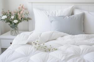 ai gerado elegante branco edredon em cama com fresco flores foto