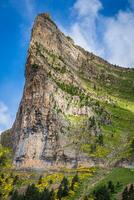 montanhas dentro a Pirinéus, ordesa vale nacional parque, Aragão, huesca, Espanha. foto