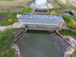 água bombeamento estação do irrigação sistema do arroz Campos. Visão foto