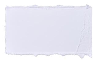 retangular peça do branco cartão com rasgado arestas em a isolado fundo foto